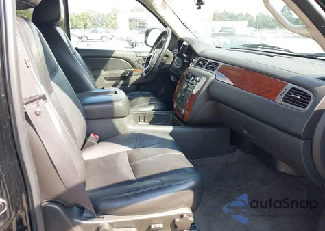 2011 Chevrolet Tahoe Lt z USA, uszkodzony, nr VIN 1GNSCBE08BR135320